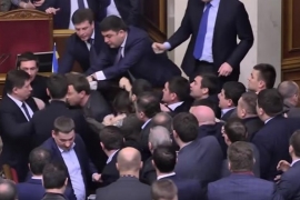 Ovako se "demoktarski" pesniče poslanici (VIDEO)