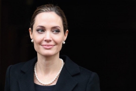 Anđelina Džoli postala profesorica