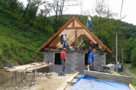 Humanitarci iz Holandije pomažu porodici Todić iz Donje Paležnice