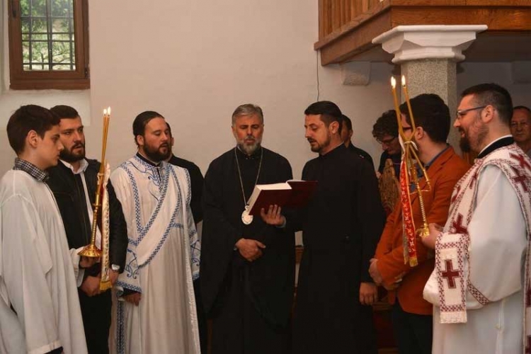 Mostar: Vladika Grigorije poručio da svi vjerujemo da je Bog jedan