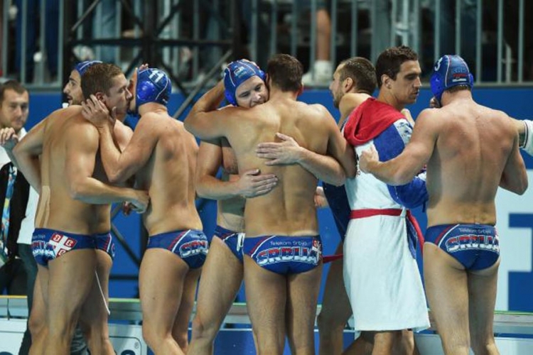 FINA odala počast 'Delfinima' (VIDEO)