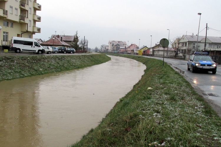 Kratkotrajna sugradica veličine zrna pšenice u Bijeljini