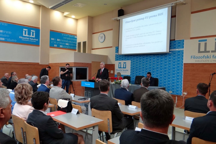 Čović: BIH će dobiti status kandidata krajem naredne godine