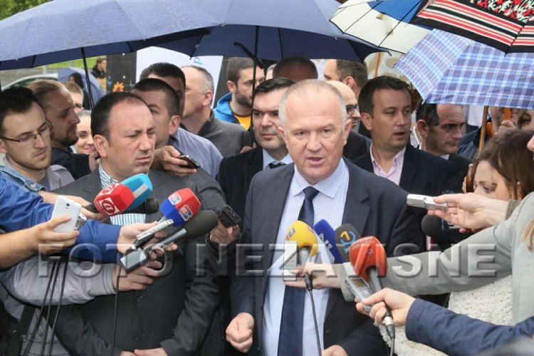 Čavić i Crnadak pozvali građane na protest
