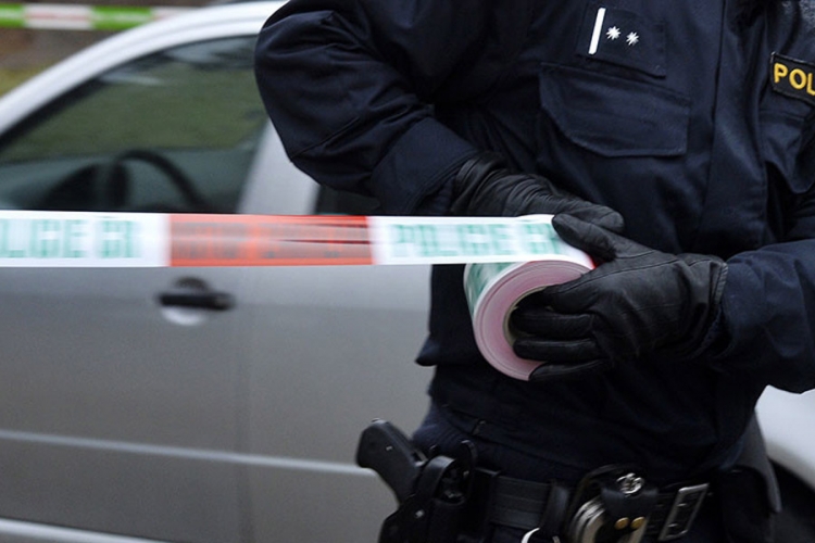 Anonimna dojava o bombama na 10 lokacija širom Češke