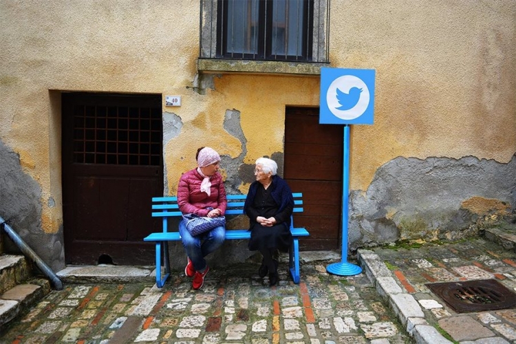 Italijanski umjetnik pokazuje svijet prije interneta (FOTO)
