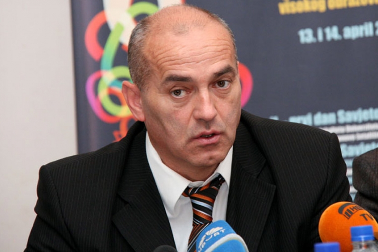 Rifat Škrijelj novi rektor UNSA