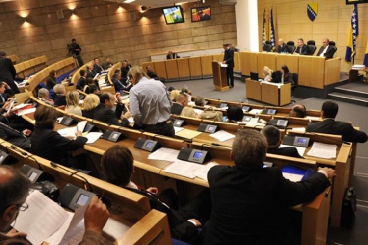 Prekinuta sjednica na zahtjev Kluba Bošnjaka