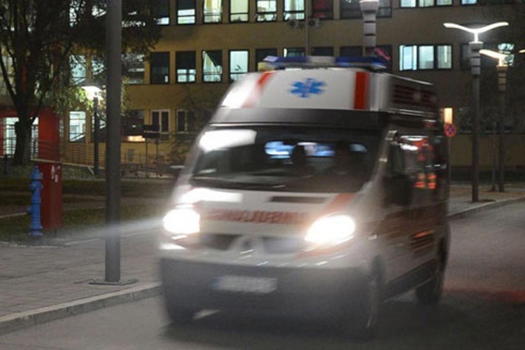 Pucnjava na Novom Beogradu, dva mladića ranjena zbog devojke?