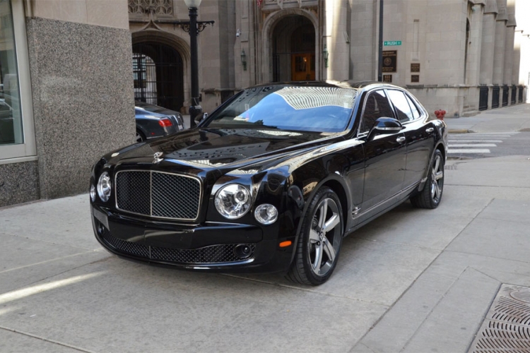 U najavi dva automobila iz Bentley-a