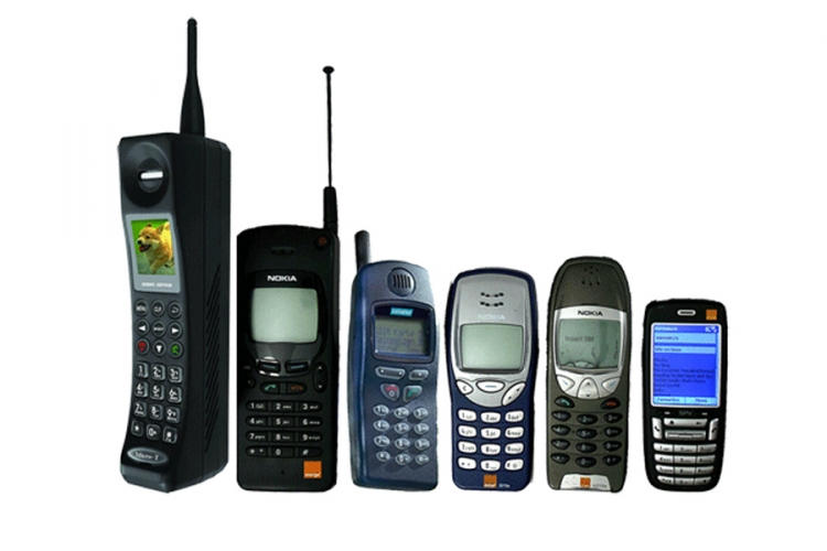 Putovanje kroz vrijeme: mobilni telefoni od početaka do danas (FOTO)