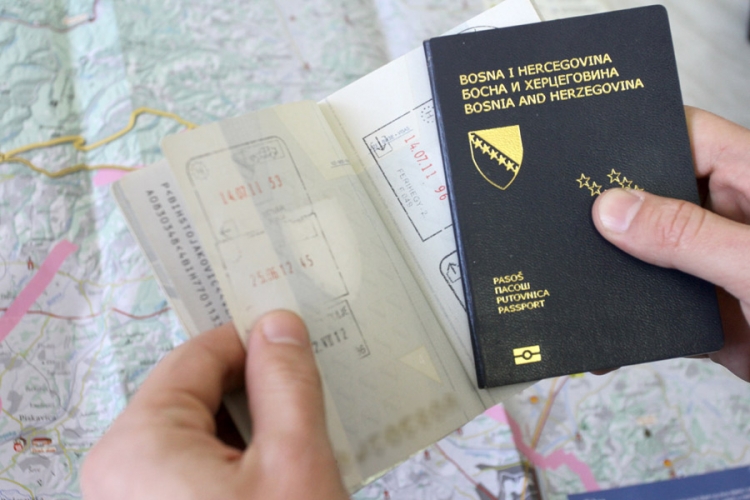 Đaci vraćeni sa granice zbog roka važenja pasoša