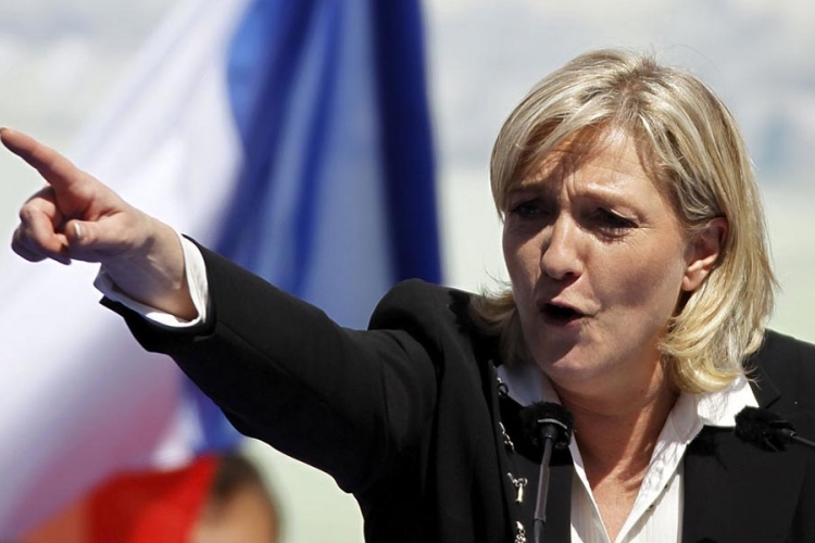 Lepen: Unija je na ivici kolapsa