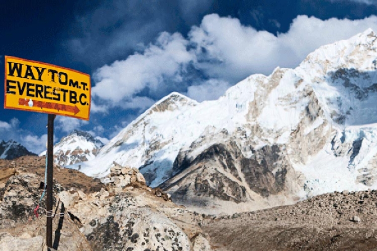 Više od 150 planinara na Mont Everestu posle poboljšanja vremena