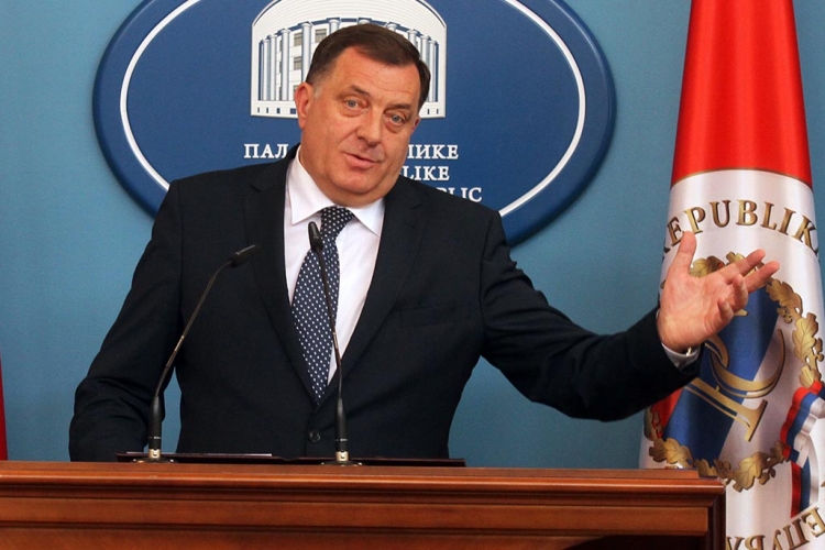 Dodik: Komarica da povuče svoju izjavu kao nedoličnu