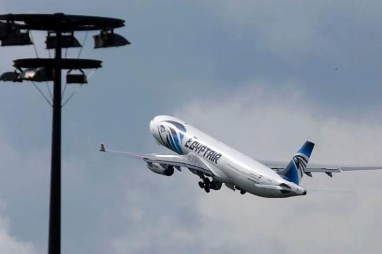 U avionu bilo dima neposredno prije pada u more 
