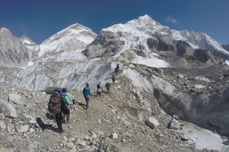 Popeli se na Mont Everest, pa preminuli od visinske bolesti