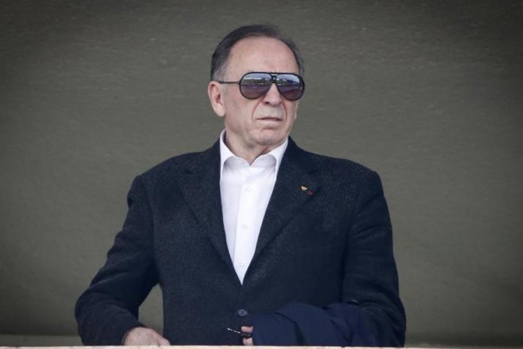 I zvanično, Ćurković protiv Bjekovića