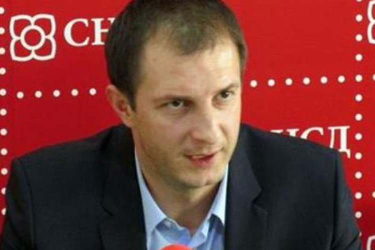 Ćorić: Smjenama direktora protiv zloupotreba