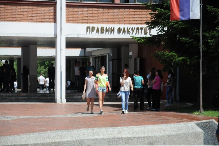Nacrt zakona o visokom obrazovanju RS izazvao oštre polemike: Ukidaju vanredni studij za medicinu...