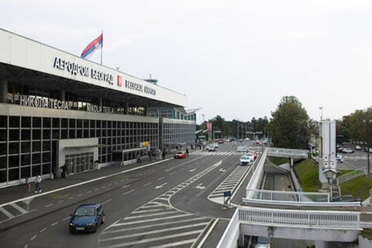 Turski avion opet prinudno sletio u Beograd