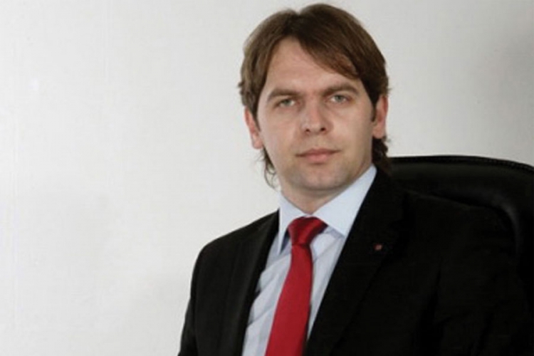Mihajlović i nekoliko funkcionera iz SNSD-a prešlo u SNS