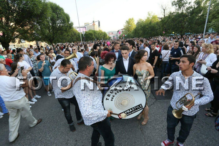 Maturanti Gimnazije i Muzičke škole zatvorili sezonu matura (FOTO)