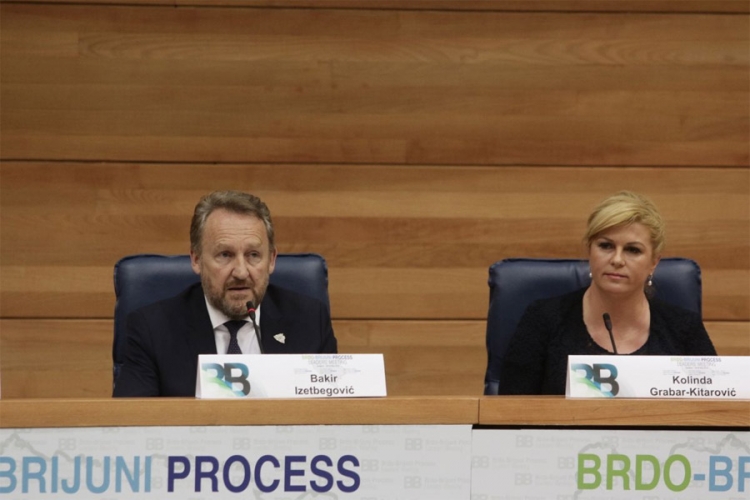 Grabar-Kitarović: Hrvatska neće blokirati Srbiju na putu u EU