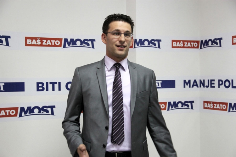 Petrov: Može kafa, ali Karamarko mora da ide iz Vlade Hrvatske