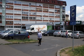 Postavljena tabla za parking bez aparata