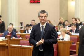 Zahtjev HDZ za opoziv premijera Oreškovića uvršten u dnevni red ...