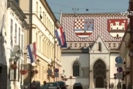 U Zagrebu zapaljena zastava Mosta ispred njihovog sjedišta