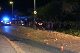Prijedor: Sletjeli s puta pa udarili u drvo