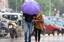 U cijeloj BiH pretežno oblačno sa kišom