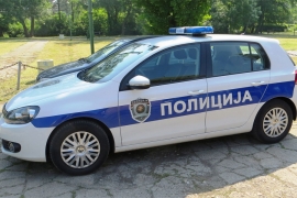 Trstenik: Izbo vlasnika diskonta devet puta nožem