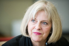 Britanska ministarka Tereza Mej najavila kandidaturu za premijera
