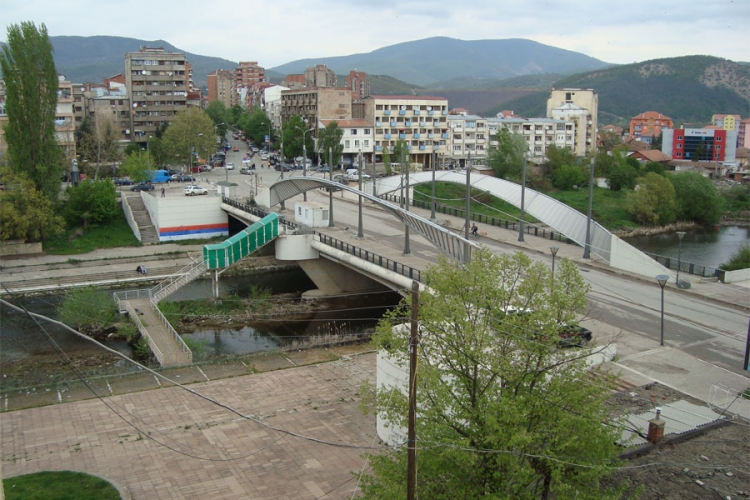 Kosovska Mitrovica: Albanci pretukli studenta  