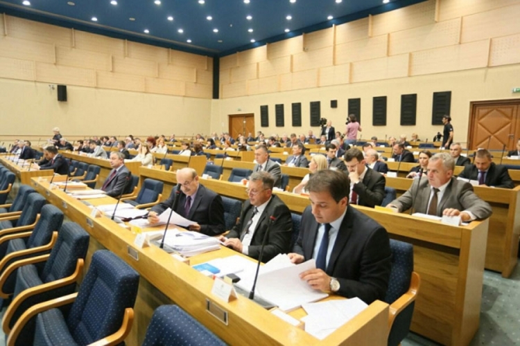 Poslanici od jeseni u novom ambijentu: 690.000 KM za renoviranje sale