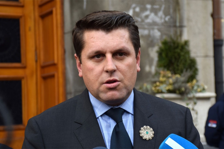 Duraković: Ko negira genocid neće moći da dođe u Potočare 