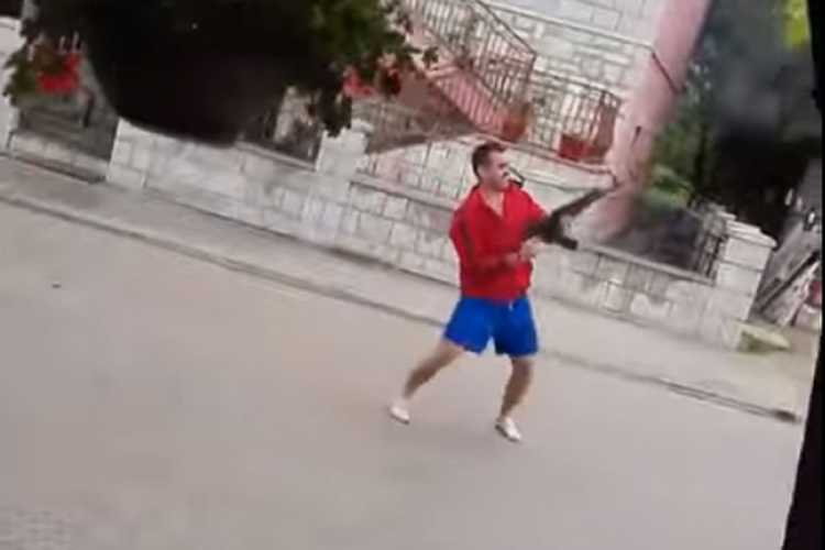 Zaradili krivičnu prijavu jer su rafalima slavili Đokovićevu pobjedu na Rolan Garosu (VIDEO)