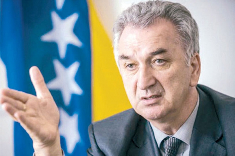 Šarović: Tražićemo da Jukić povuče svoju odluku