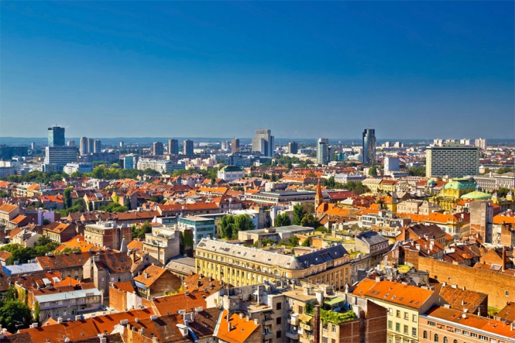 Bačena boja na pravoslavnu crkvu u Zagrebu