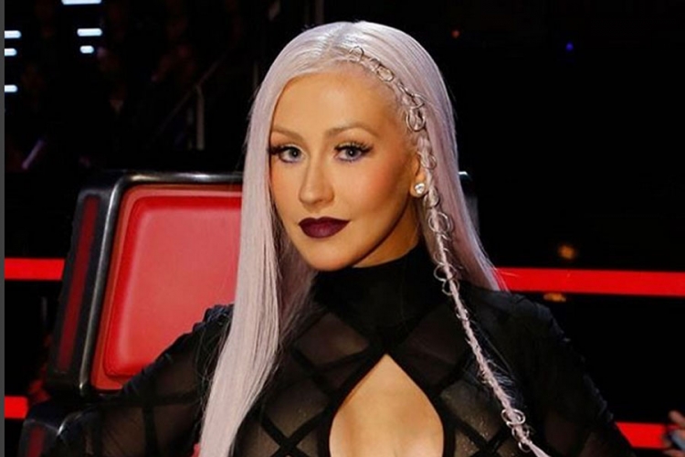 Kristina Agilera više nije plavuša (FOTO)