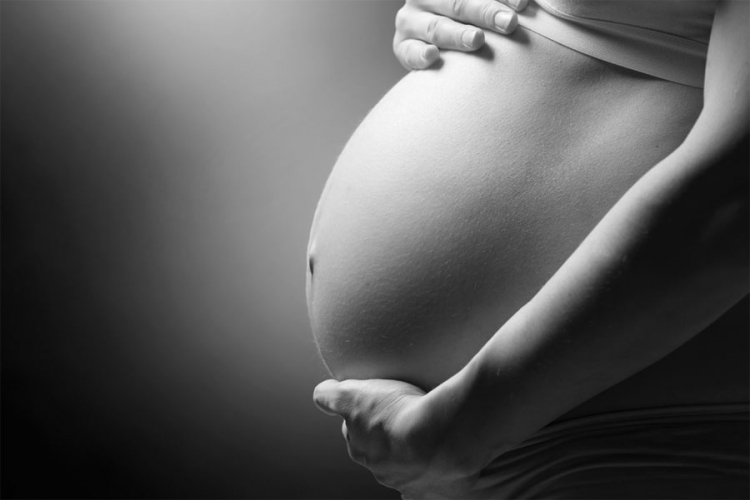 Kina: Muškarcima omogućeno da osjete porođajne bolove
