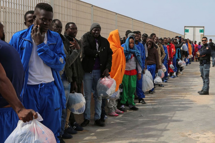 EU plaća zaustavljanje migranta iz Afrike