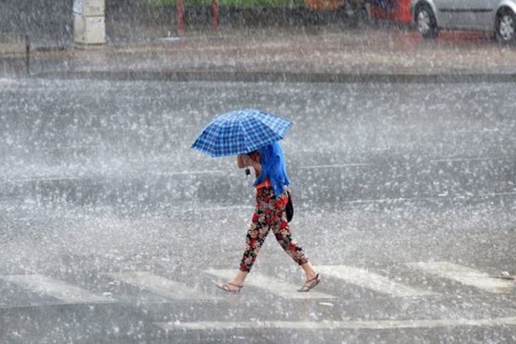 Promjenljivo uz pljuskove, temperatura do 29