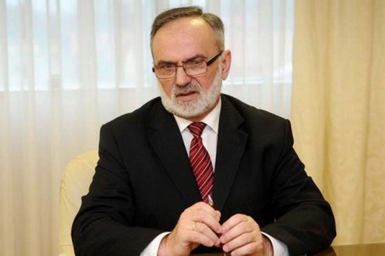 Ministar prosvjete RS ne priznaje “bosanski jezik”