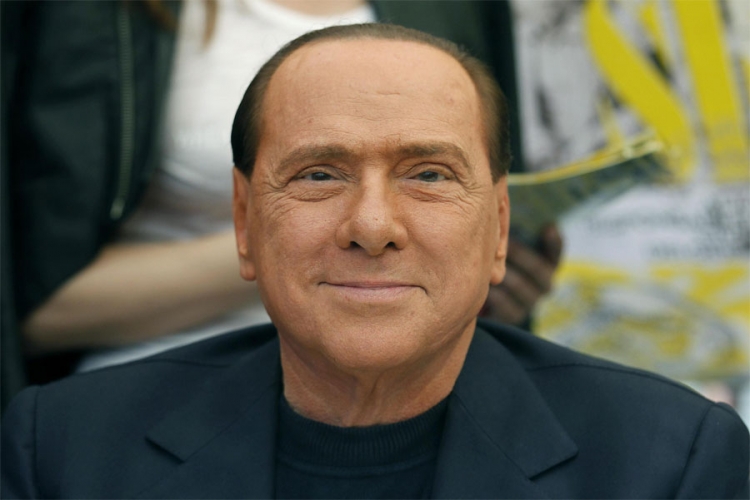 Silvio Berluskoni mora na operaciju srca