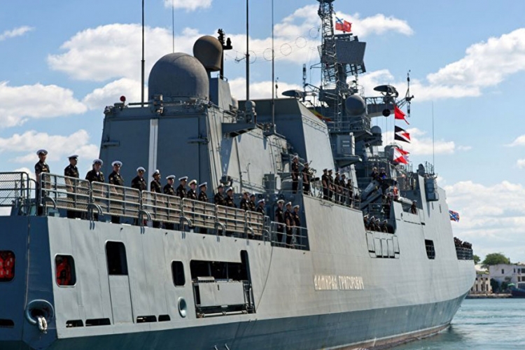 Fregata „Admiral Grigorovič“ ušla u Sevastopolj (FOTO)