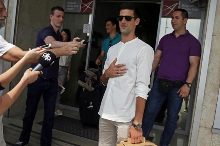 Nole i Jelena stigli u Beograd (FOTO)